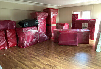 titizlikle ambalajlanmış ev eşyaları